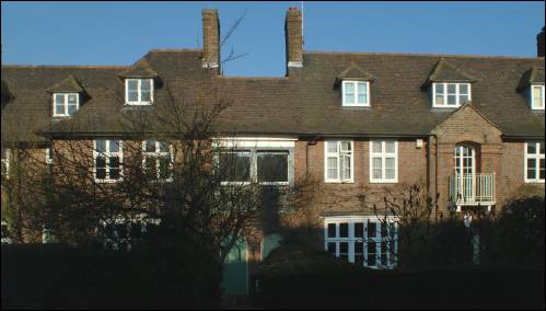 21-22 join Reynolds Close